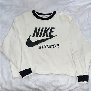 nike cropped crewneck